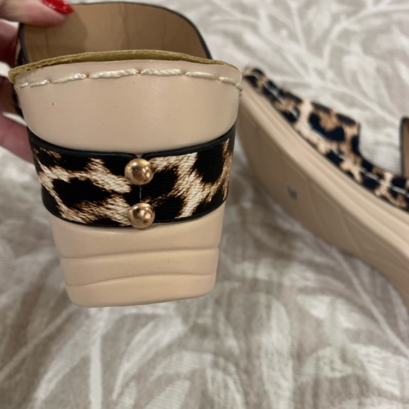 Brand new animal print sandals size 7 - Picture 6 of 7